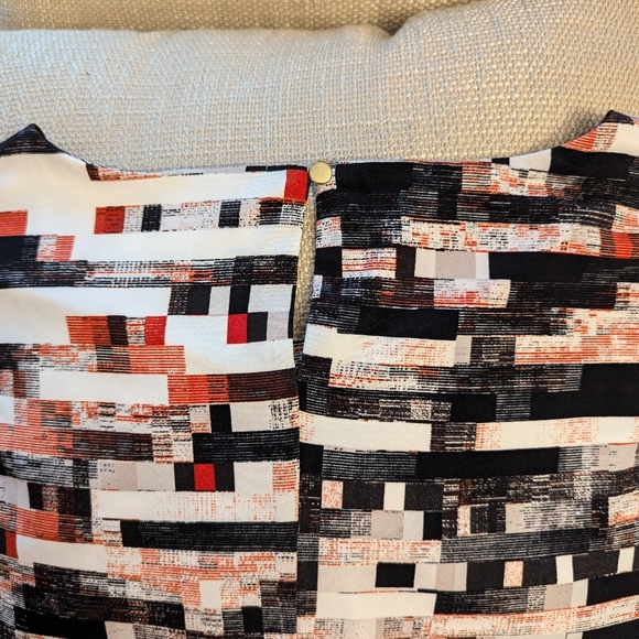 Calvin Klein Sleeveless Women's Top - Picture 6 of 6